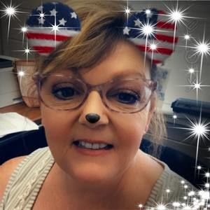 Meet your Posher, Cynthia